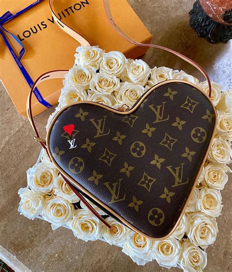 louis vuitton heart wallet